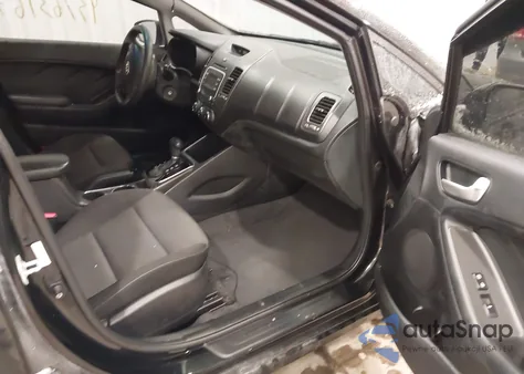 2017 Kia Forte Lx z USA, uszkodzony, nr VIN 3KPFK4A73HE090335